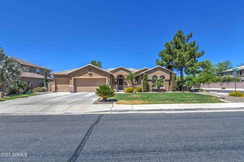 2868 S Cottonwood Dr, Gilbert, AZ 85295