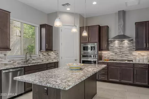6516 E Michigan Ave, Phoenix, AZ 85054