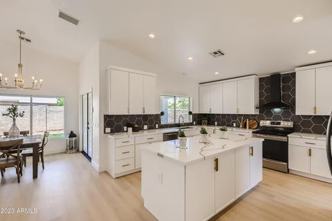 8740 W Bloomfield Rd, Peoria, AZ 85381