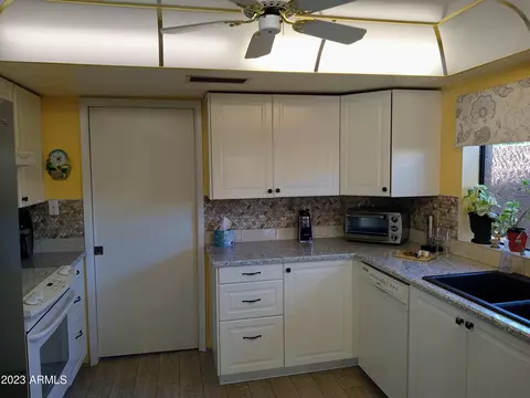 1024 E Lois Ln, Phoenix, AZ 85020 photo 5