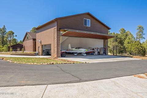 2844 Chandelle Ln, Overgaard, AZ 85933