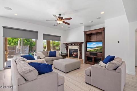 3649 E Sands Dr, Phoenix, AZ 85050 photo 3