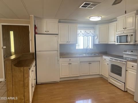 2519 E Oraibi Dr, Phoenix, AZ 85050 photo 7