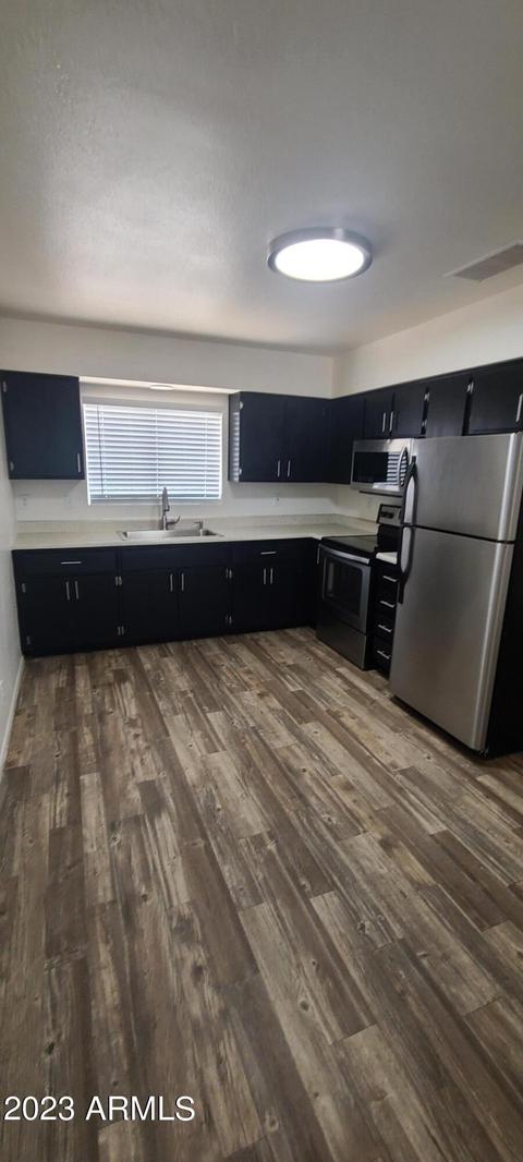 237 W Desert Dr, Phoenix, AZ 85041 photo 4