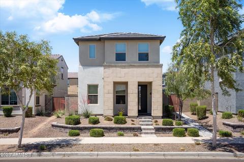 2048 W Trotter Trl, Phoenix, AZ 85085