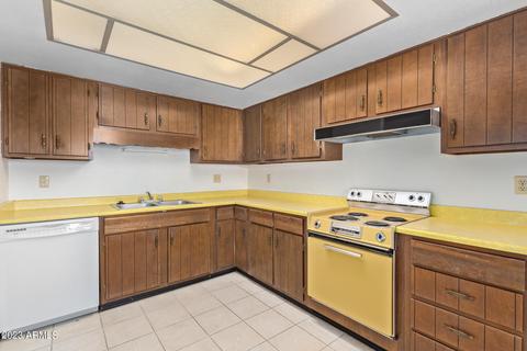 2523 W Sharon Ave, Phoenix, AZ 85029 photo 5