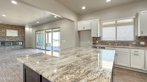 9111 S Hackney Pl, Hereford, AZ 85615 photo 11
