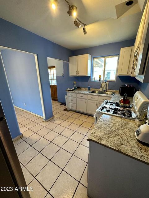 3530 E Pierce St, Phoenix, AZ 85008 photo 10