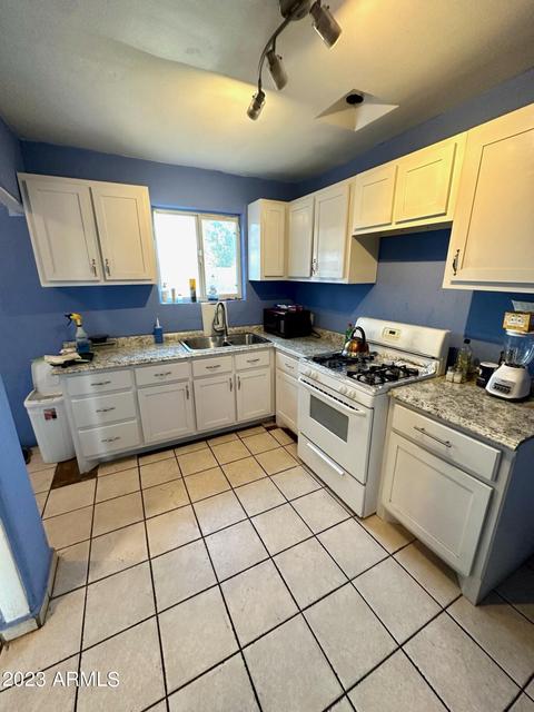 3530 E Pierce St, Phoenix, AZ 85008 photo 8