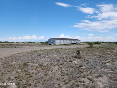 915 S Haskell Ave, Willcox, AZ 85643