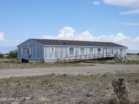 915 S Haskell Ave, Willcox, AZ 85643 photo 2