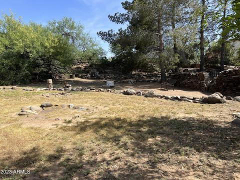 34880 S Buckskin Ct, Black Canyon City, AZ 85324