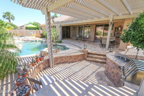 5402 S Amberwood Dr, Sun Lakes, AZ 85248