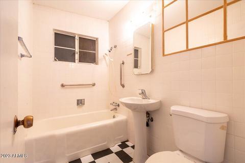 3105 E Osborn Rd, Phoenix, AZ 85016 photo 9