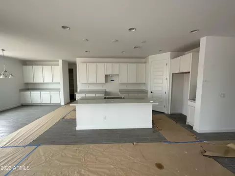 4659 S Ferric --, Mesa, AZ 85212 photo 3