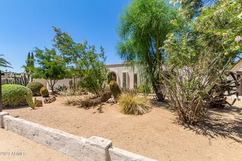 118 Eugie Ave, Phoenix, AZ 85022 photo 3
