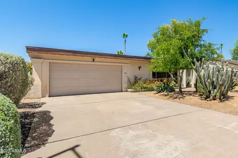 118 Eugie Ave, Phoenix, AZ 85022 photo 2
