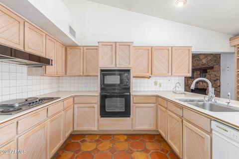 4601 E Mulberry Dr, Phoenix, AZ 85018 photo 10
