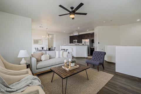 8104 W Lynwood St, Phoenix, AZ 85043