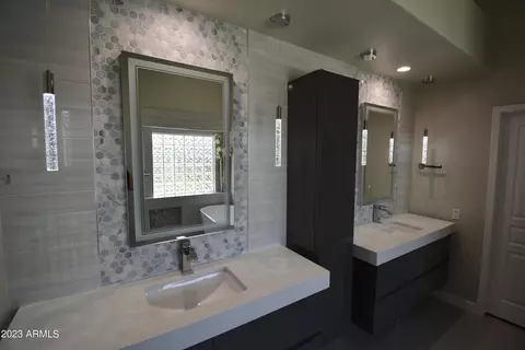2629 E Mountain View Rd, Phoenix, AZ 85028 photo 4