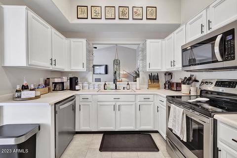 2204 E Kelton Ln, Phoenix, AZ 85022 photo 12