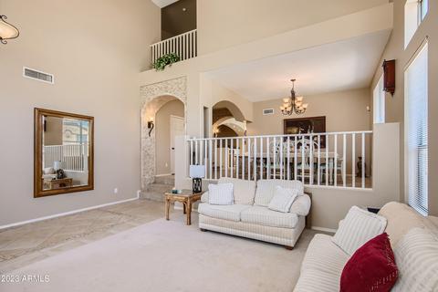 1074 S Roles Dr, Gilbert, AZ 85296 photo 4
