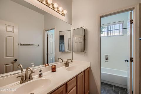 1074 S Roles Dr, Gilbert, AZ 85296 photo 20