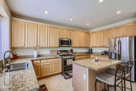 1074 S Roles Dr, Gilbert, AZ 85296 photo 8