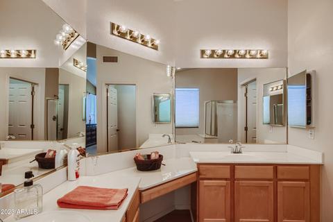 1074 S Roles Dr, Gilbert, AZ 85296 photo 16