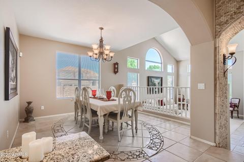 1074 S Roles Dr, Gilbert, AZ 85296 photo 5