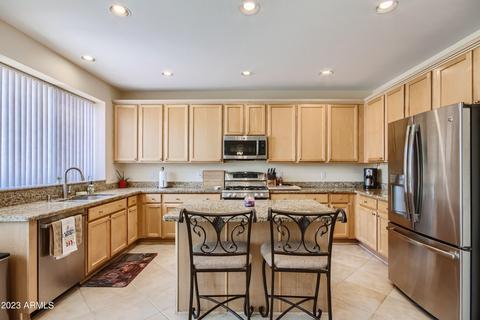 1074 S Roles Dr, Gilbert, AZ 85296 photo 9
