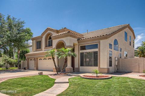 1074 S Roles Dr, Gilbert, AZ 85296