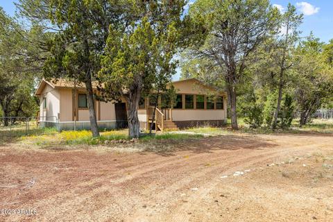 3067 Ponderosa Rd, Overgaard, AZ 85933