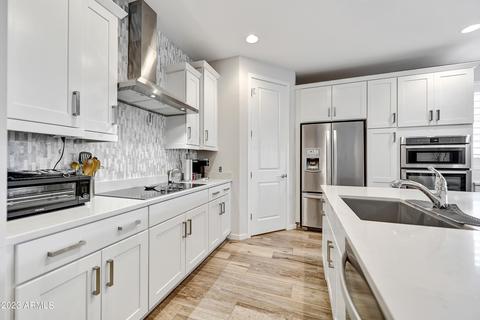 2942 E Sands Dr, Phoenix, AZ 85050