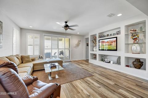2942 E Sands Dr, Phoenix, AZ 85050 photo 4