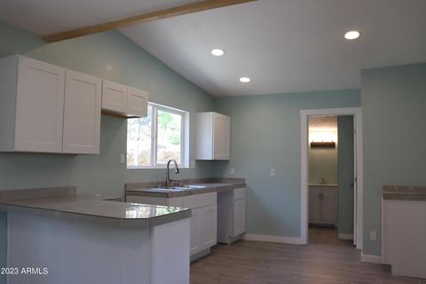 223 E Yuma St, Globe, AZ 85501 photo 5