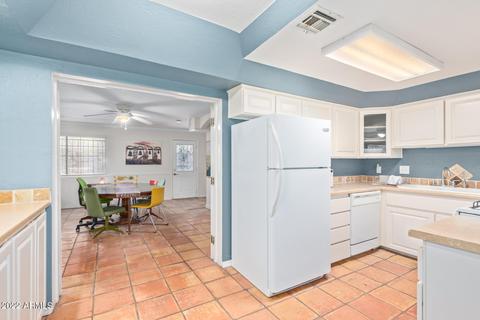 1208 E Mercer Ln, Phoenix, AZ 85020 photo 9