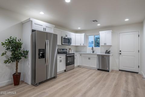 1645 E Monroe St, Phoenix, AZ 85034