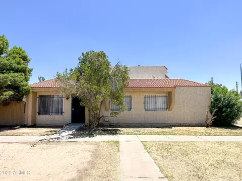 4866 W Rose Ln, Glendale, AZ 85301