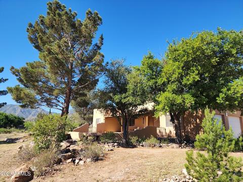 4940 E Hillcrest Dr, Hereford, AZ 85615