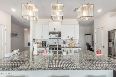 4530 W Stickleaf Way, San Tan Valley, AZ 85142