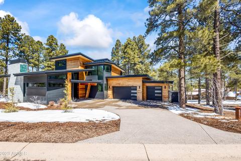 2700 E Byrds View Dr, Flagstaff, AZ 86005