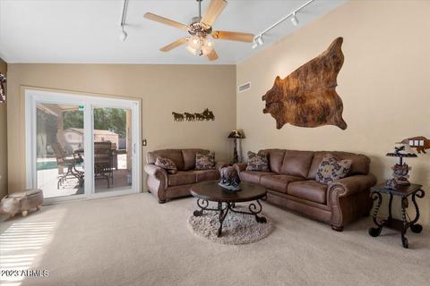 697 W Baylor Ln, Gilbert, AZ 85233 photo 2