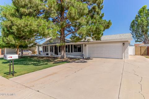 3228 Emerald Cir, Mesa, AZ 85204 photo 2