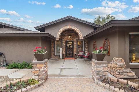 5213 W Saguaro Park Ln, Glendale, AZ 85310