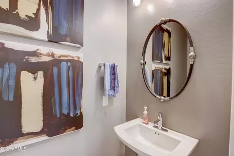 3246 E Bryce Ln, Phoenix, AZ 85050 photo 38