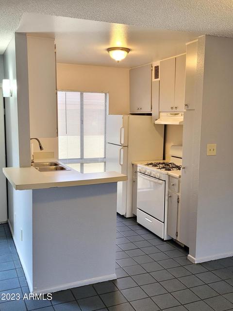1701 W Tuckey Ln #207, Phoenix, AZ 85015