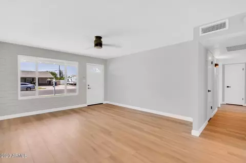 1264 E Campus Dr, Tempe, AZ 85282 photo 11