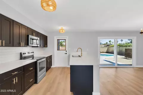 1264 E Campus Dr, Tempe, AZ 85282 photo 5