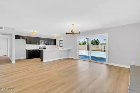 1264 E Campus Dr, Tempe, AZ 85282 photo 10